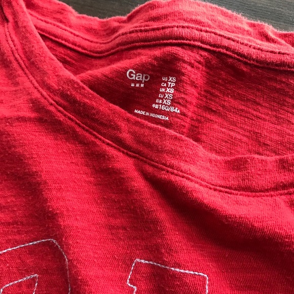 GUC bundle of Gap women’s short sleeved tees - Picture 9 of 13